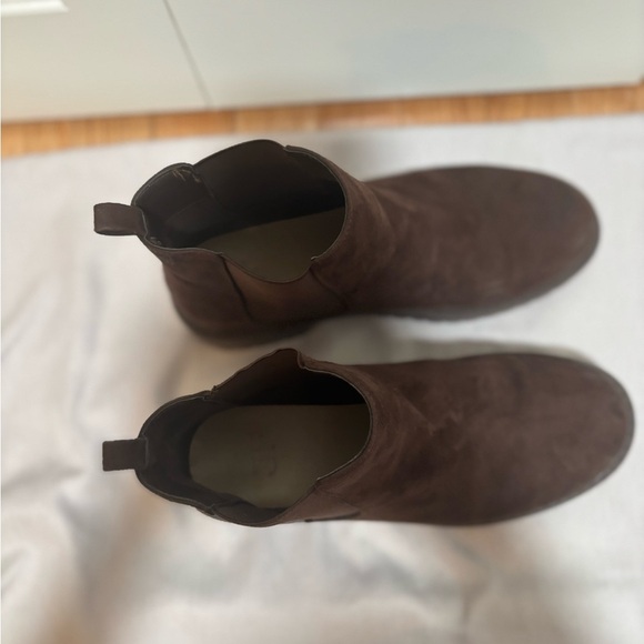 Nola Chocolate Brown Boots - Picture 6 of 8